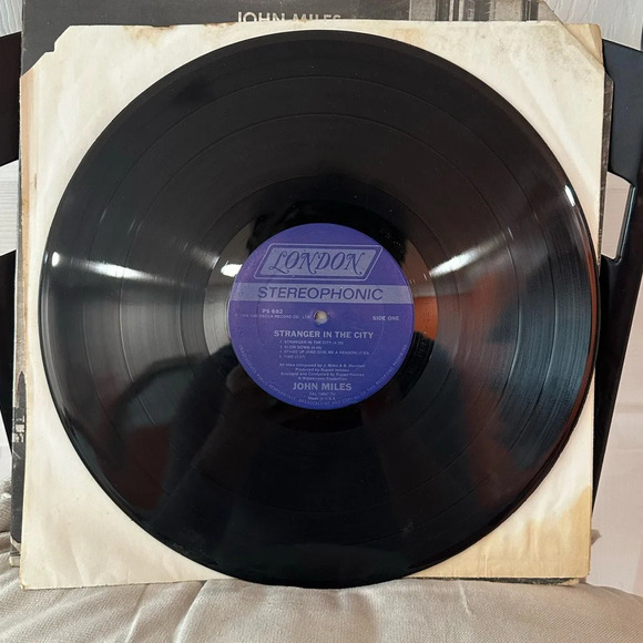 JOHN MILES ~ STRANGER IN THE CITY original album cover and sleeve circa 1976 - Picture 5 of 6